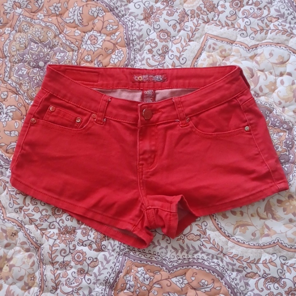 Red Short shorts - GUC